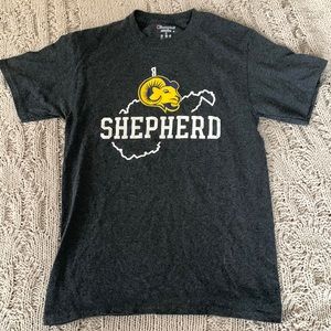 Women's small Shepard University tshirt